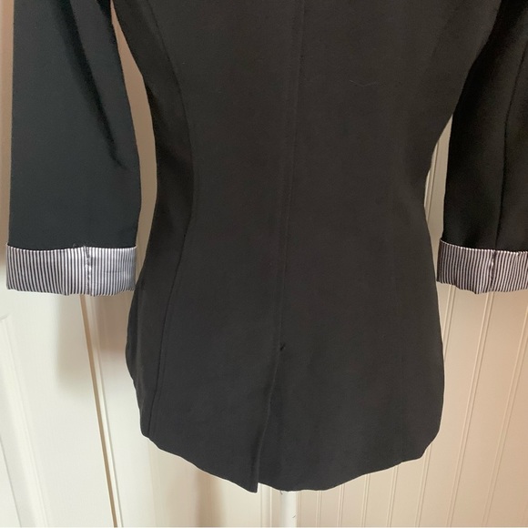 Black 1-Button Blazer with 3/4 Sleeve IZ Byer size medium - Picture 7 of 7